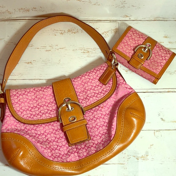 Coach Handbags - Vntg Coach Soho Mini Signature Buckle Flap &Wallet